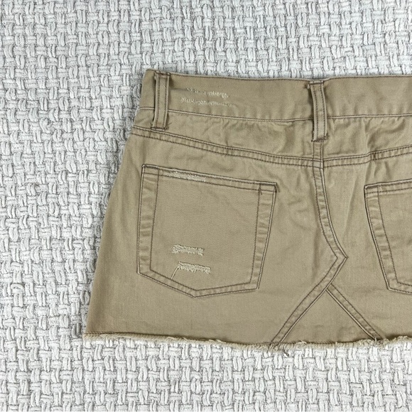 Y2K Taunt Low Rise Micro Mini Skirt - Picture 3 of 7